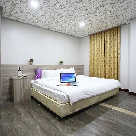 Quarantine Hotel - Xin Yuan Hotel Hsinchu Zimmer foto